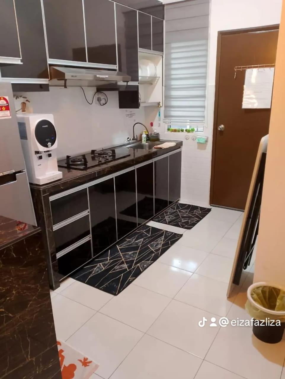 Fazlizasuite Homestay @ Teluk Kemang-Muslim Preferred 波德申 外观 照片
